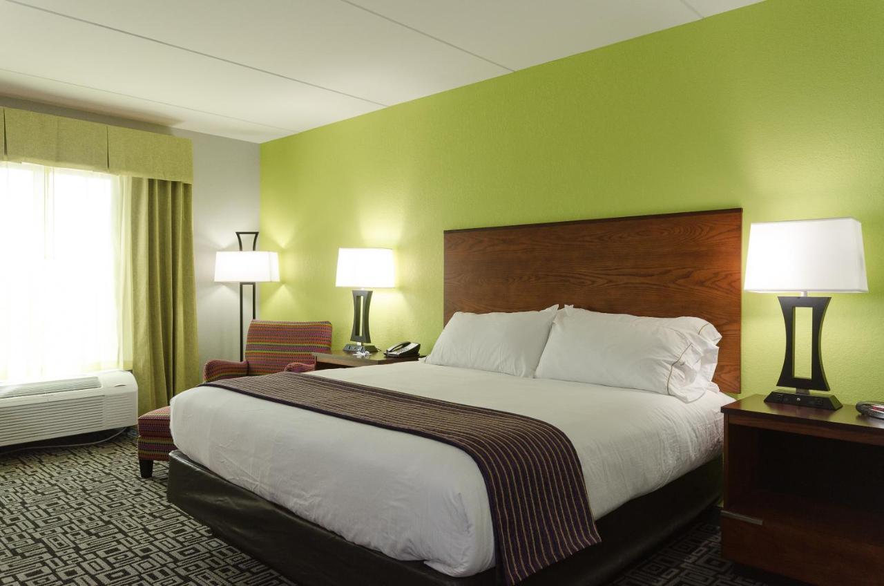 Holiday Inn Express Hickory - Hickory Mart By Ihg Esterno foto