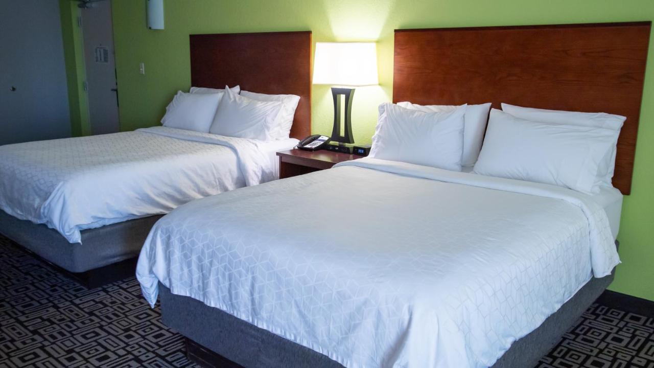 Holiday Inn Express Hickory - Hickory Mart By Ihg Esterno foto